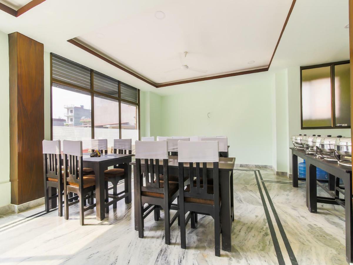 Oyo 315 Aadarsha Inn Rummindei Ngoại thất bức ảnh
