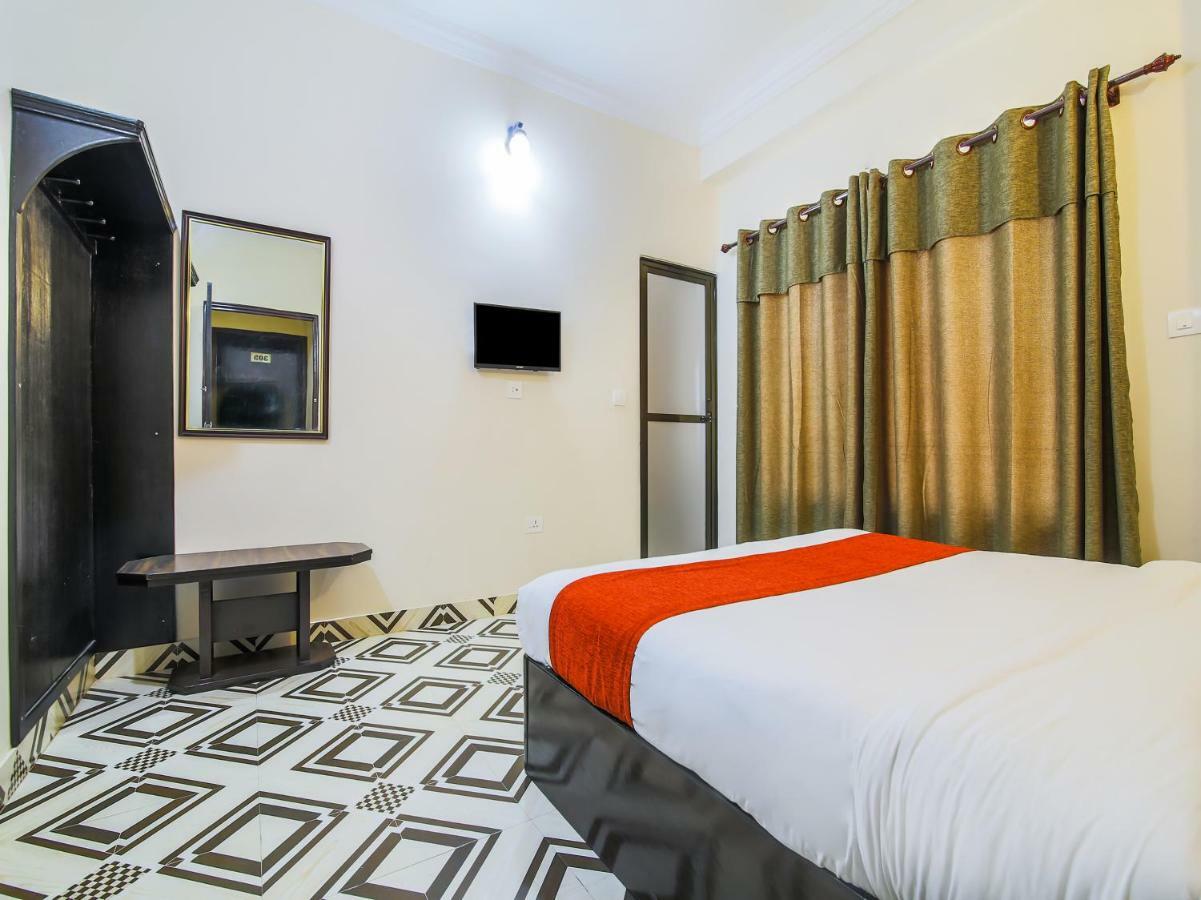 Oyo 315 Aadarsha Inn Rummindei Ngoại thất bức ảnh